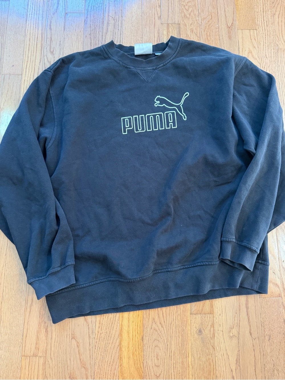 Puma 1990s men’s oversize size XL black pullover sweatshirt / streetwear logo